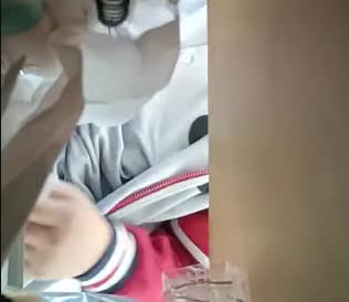 坐标苏州.真实校园课堂一条小圆圆数学课上乳夹裸露下课厕所撒尿自慰偷拍同学上厕所未遂真遗憾