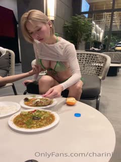 《硬核✅精品網紅✅重磅》萬人追蹤長腿極品吊鐘大奶騷母狗混血女charin性愛調教日記(9)